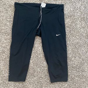 Black Nike leggings